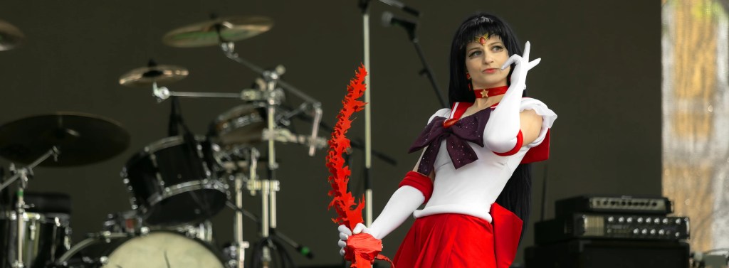 Super Sailor Mars Cosplay by Shinonna on Stage photo by SkullProduction93